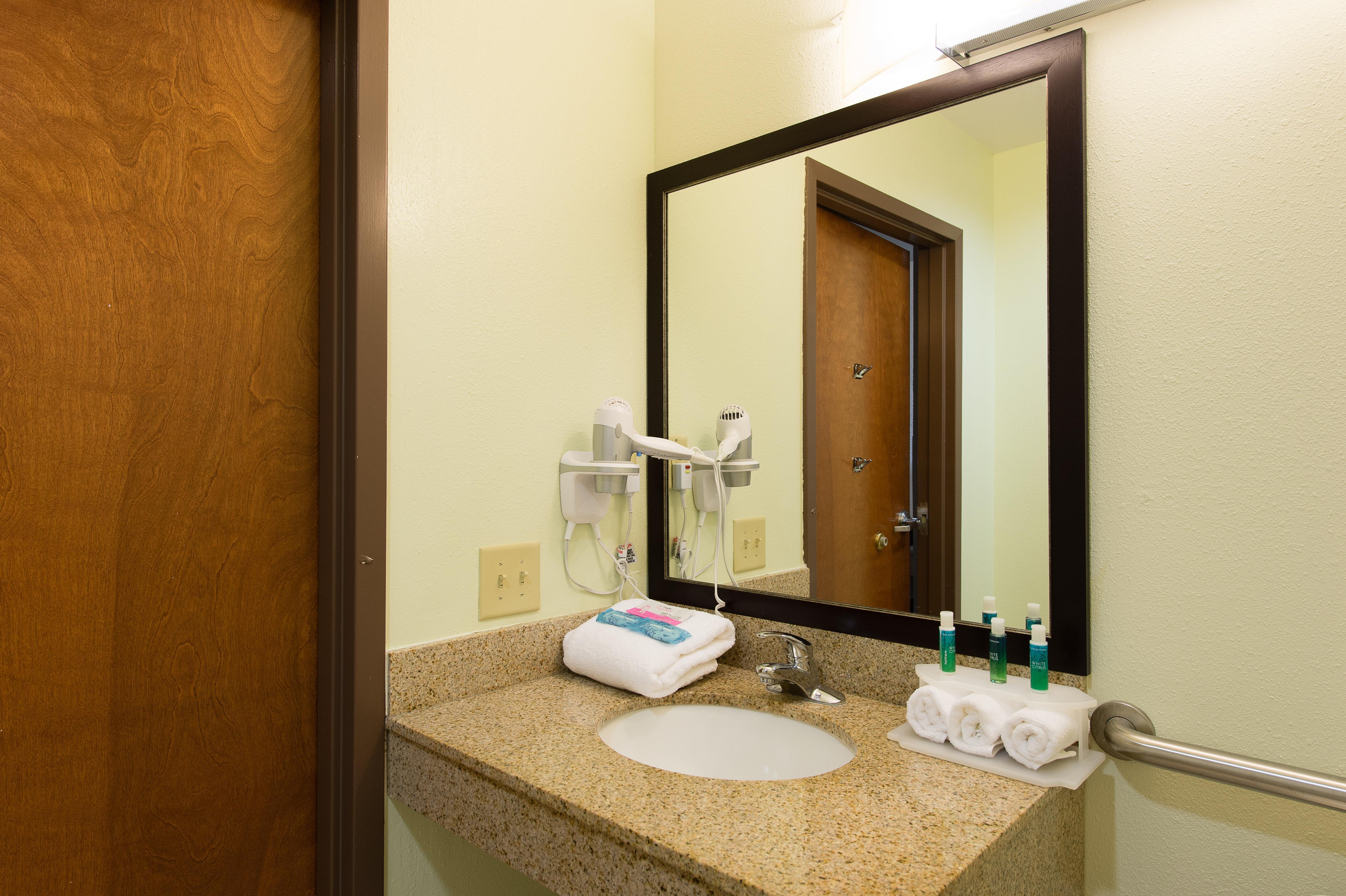 Holiday Inn Express & Suites Walterboro By Ihg Esterno foto