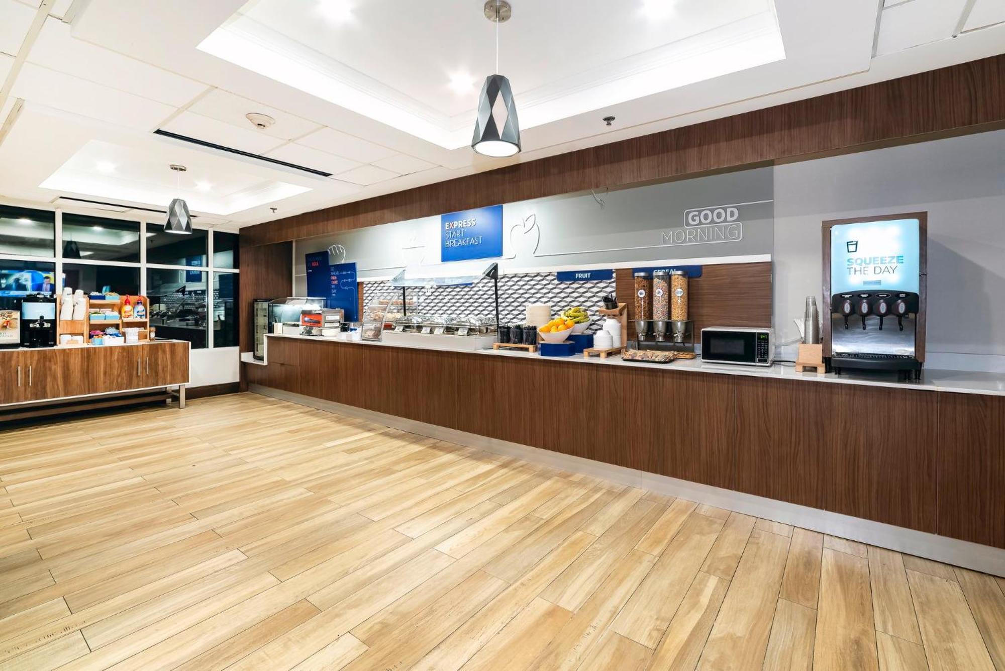 Holiday Inn Express & Suites Walterboro By Ihg Esterno foto